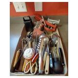 Tray of Vintage & New Kitchen Utensils - Foley Fork, Etc Tray of Vintage & New Kitchen Utensils - Foley Fork, Etc