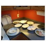 Miscellaneous Platters & Serving Bowls Miscellaneous Platters & Serving Bowls