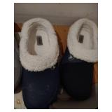 (11) Pairs of Shoes & (2) Ice Grippers (11) Pairs of Shoes & (2) Ice Grippers