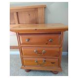 (2) Nightstands & Queen Headboard (2) Nightstands & Queen Headboard