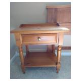 (2) Nightstands & Queen Headboard (2) Nightstands & Queen Headboard
