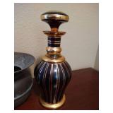 Decanters & Vintage Spittoon Decanters & Vintage Spittoon
