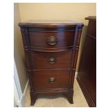 Wood 3-Drawer Cabinet Wood 3-Drawer Cabinet