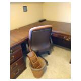 L-Shaped Office Desk & Chair L-Shaped Office Desk & Chair