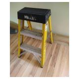 Keller 26" Fiberglass Step Ladder Keller 26" Fiberglass Step Ladder