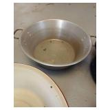 (4) Large Bowls - Canning, Etc (4) Large Bowls - Canning, Etc