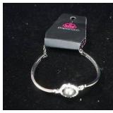 Paparazzi Jewelry: NEW 17ct Bracelets
