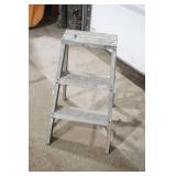 Aluminum Step Stool 26" tall