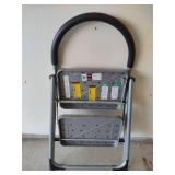 Fold-Up Step Ladder w/Rubber Handle