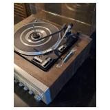 Zenith Turntable Casette recorder Stereo Receiver Powers up