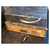 Zenith Turntable Casette recorder Stereo Receiver Powers up