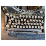 Underwood Standard Typewriter, great display