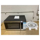 Hamilton Beach 1.6 Cu ft Sensor Cook Countertop Microwave Oven in Stainless Steel
