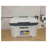 Igloo Bone White and Gray 60-Quart Sunset Roller Cooler