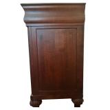 MBR - Ethan Allen British Classics 8-Drawer Dresser in Cherry Finish