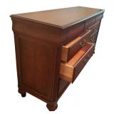 MBR - Ethan Allen British Classics 8-Drawer Dresser in Cherry Finish