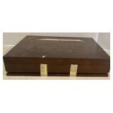 K - Oneida Stainless Flatware Set with Wooden Case - 78 Pieces