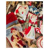 Lr - Large Collection of Vintage and Holiday Christmas Decorations and Ornaments