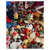 Lr - Large Collection of Vintage and Holiday Christmas Decorations and Ornaments
