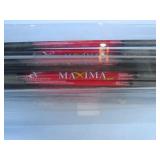 18 Carbon Express Maxima 350 Arrows with Field Tips - Length 29"