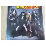 IDW #5 Cover A Kiss Girls Kiss Meet...