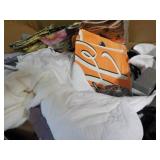 Pallet of Drapes, Curtains, and mor...