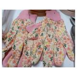 Planters, Garden Gloves and Garden ...