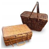 Set of 2 Wicker Picnic Baskets with Handles and Lids