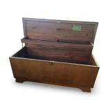 Vintage Lane Cedar Chest with Tray Insert