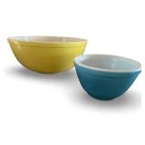 Set of 2 Vintage Pyrex Mixing Bowls Yellow and Blue
