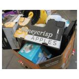 Pallet of Store Overstock and Ecommerce Product and Returns Pallet of Store Overstock and Ecommerce Product and Returns