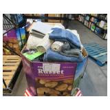 Pallet of Store Overstock and Ecommerce Product and Returns Pallet of Store Overstock and Ecommerce Product and Returns