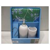NEW Draper James 15-Piece Bath Set - Green NEW Draper James 15-Piece Bath Set - Green