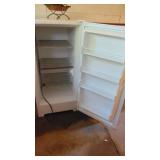 Gibson Upright Freezer, 24" x 51.5" x 27"