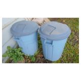 2 Trash Cans