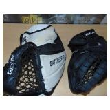 2 Pack CCM Goalie Gloves 2 Pack CCM Goalie Gloves