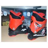 Nordica Speedmachine J3 KIDS/JUNIORS/BOYS/GIRLS US 24.5 Youth Ski Boots Nordica Speedmachine J3 KIDS/JUNIORS/BOYS/GIRLS US 24.5 Youth Ski Boots