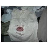 Large Samsonite suitcase with a var...