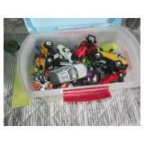 Shoebox tote with a variety of matc...