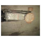 Omega 3 ton hydraulic service jack...