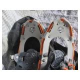 Sherpa 930 snow shoes with poles an...