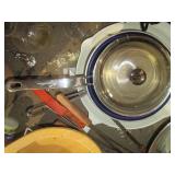 Large number of kitchen based suppl...