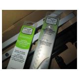 Pair of Chicago Cutlery knives plus...