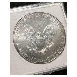 2011 AMERICAN SILVER EAGLE 1 TROY OZ .999 FINE SILVER IN CASE