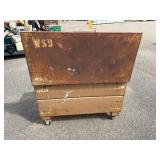 Knaack job site storage box / chest  with tool tray 48”l x 24”d x 32 ½”