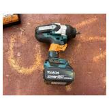 Makita Cordless Impact Wrench XWT08, DC18RC Lithium Optimum charger, 5.0Ah battery