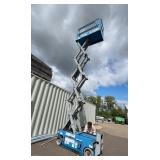 Genie GS1930 Scissor Lift. 500# platform maximum. Hours: Only 832. 19 foot height SEE VIDEO