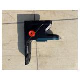 Bosch GCL100-40G Green Beam Self-Leveling Cross-Line Laser with Plumb Points