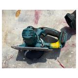 (2) Makita XSC01 handheld circular saws with (2) 18V 3.0 AH batteries & a DC18RA charger