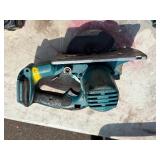 (2) Makita XSC01 handheld circular saws with (2) 18V 3.0 AH batteries & a DC18RA charger